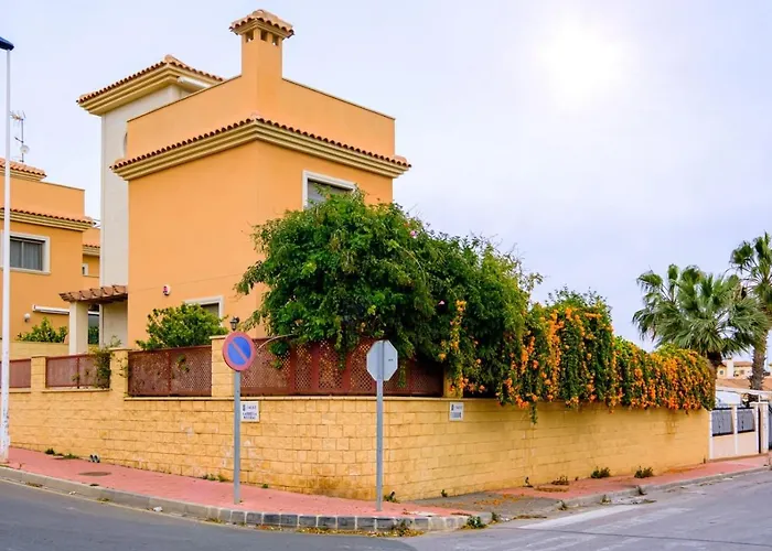 Gabriela Mistral Id119 Villa Torrevieja